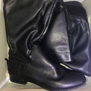 Black high knee boots aldo
